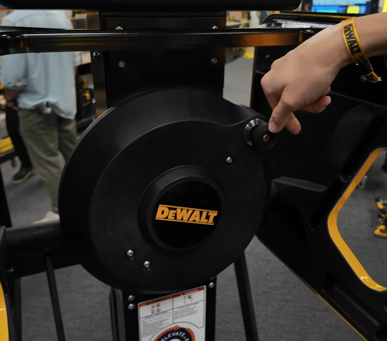 DEWALT Lift Pod Compact Personal Work Platform