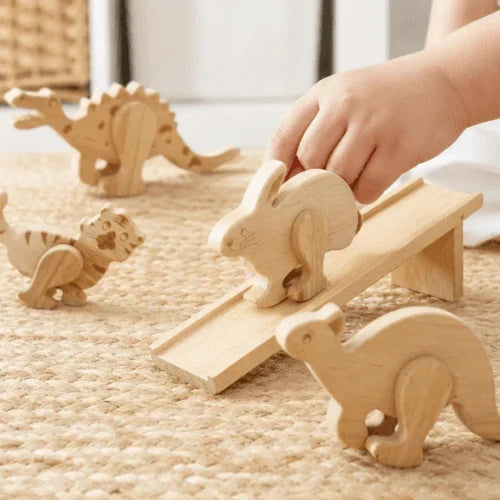 Wooden Animal Ramp Walker Set for Toddlers – 5-Piece Gravity-Powered Learning Toy